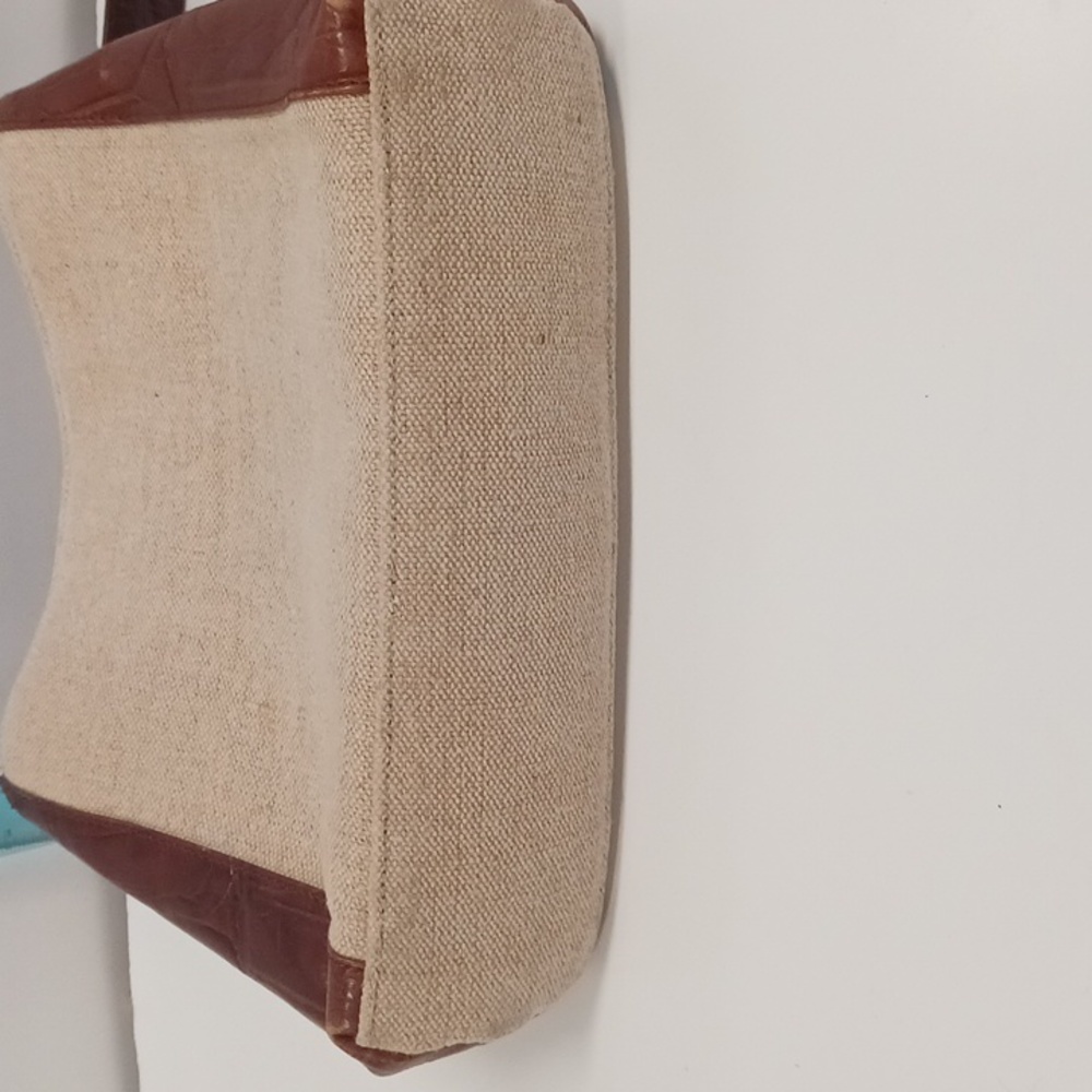 Purse - Picture 2 of 8